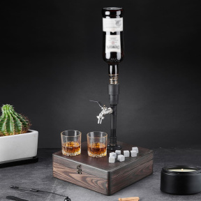 Кран - дозатор портативный, в деревянном чемодане / Диспенсер для напитков